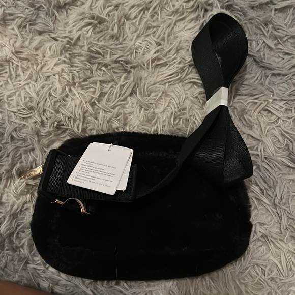 lululemon athletica Plush Black Crossbody Bag - Picture 3 of 3